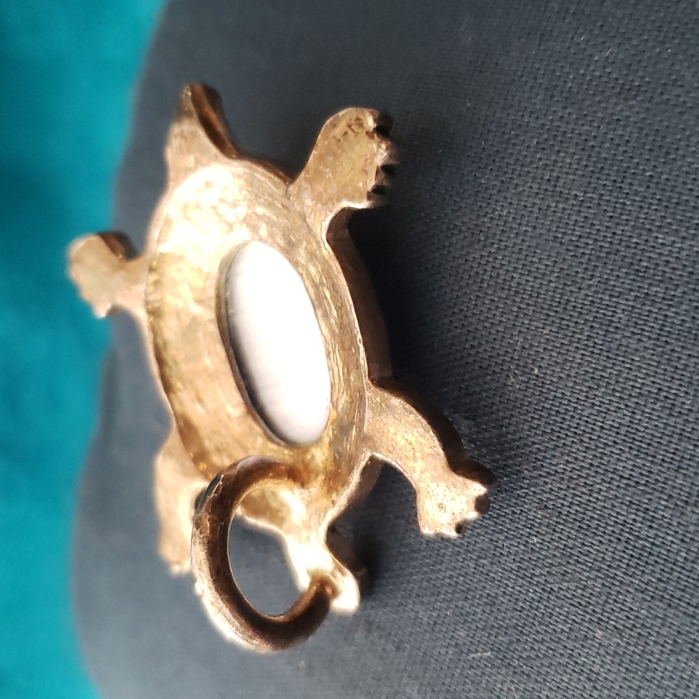 Vintage turtle charm - Picture 6 of 8